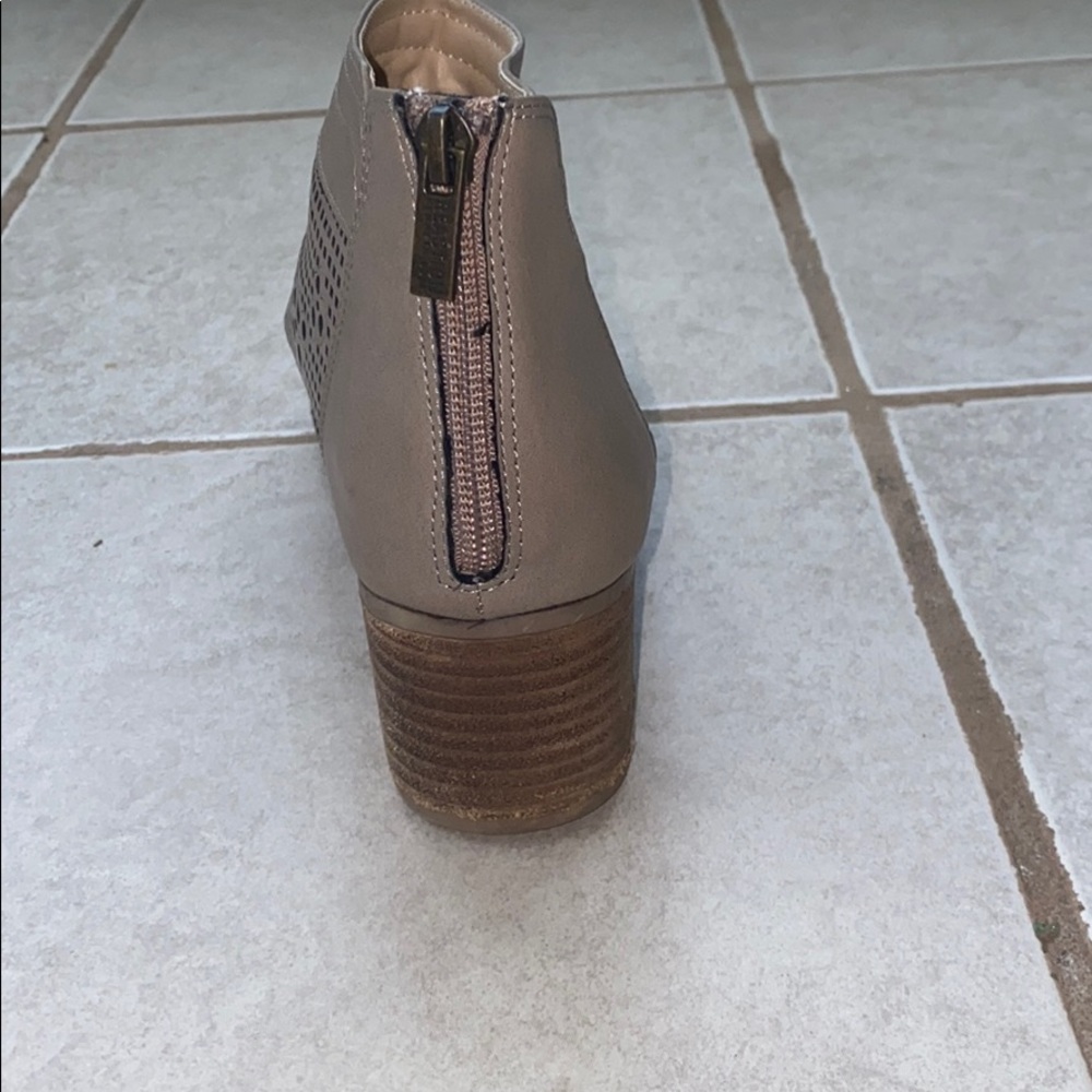 Brown booties - Picture 3 of 3